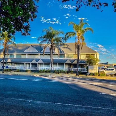 Dalby Manor Motor Inn Exterior photo