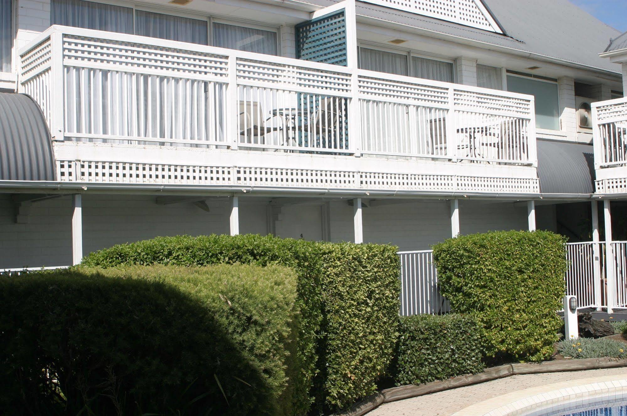 Dalby Manor Motor Inn Exterior photo