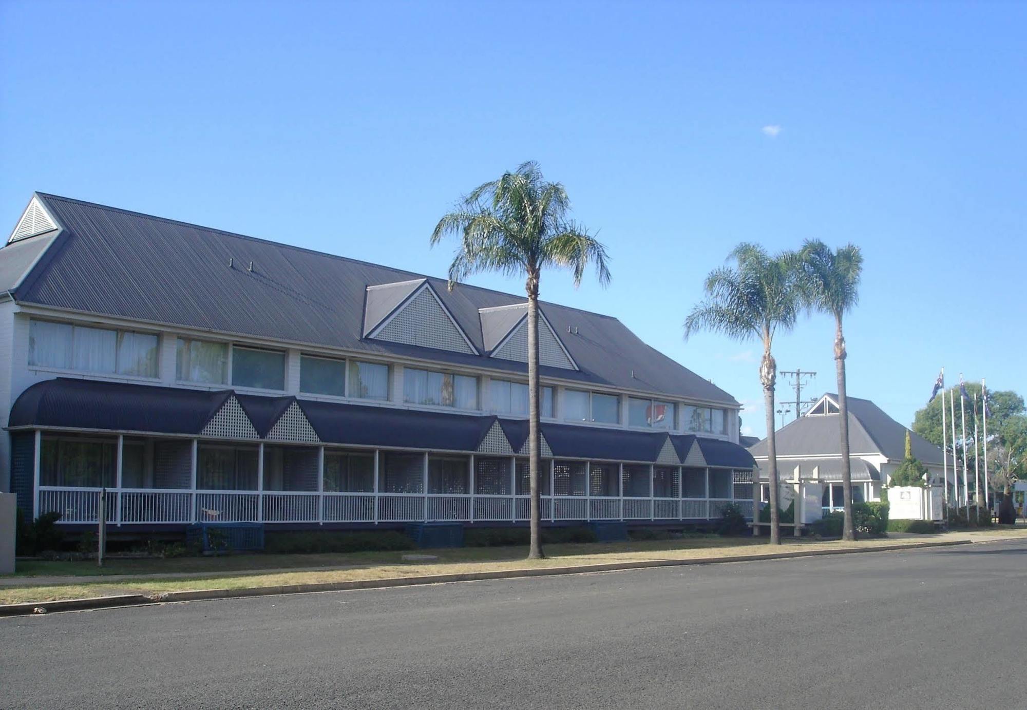 Dalby Manor Motor Inn Exterior photo